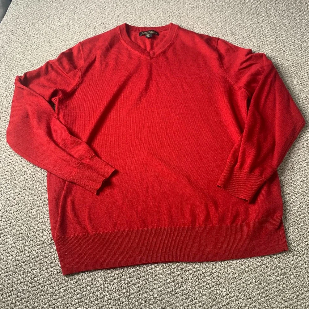 Ethan Pierce Mens Sweater Size Large Red Merino Wool V-Neck Long Sleeve Pullover